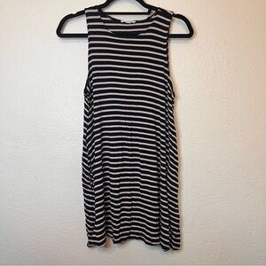 Socialite Black and White Sleeveless Jersey Relaxed Dress Scoop Neck Size Small